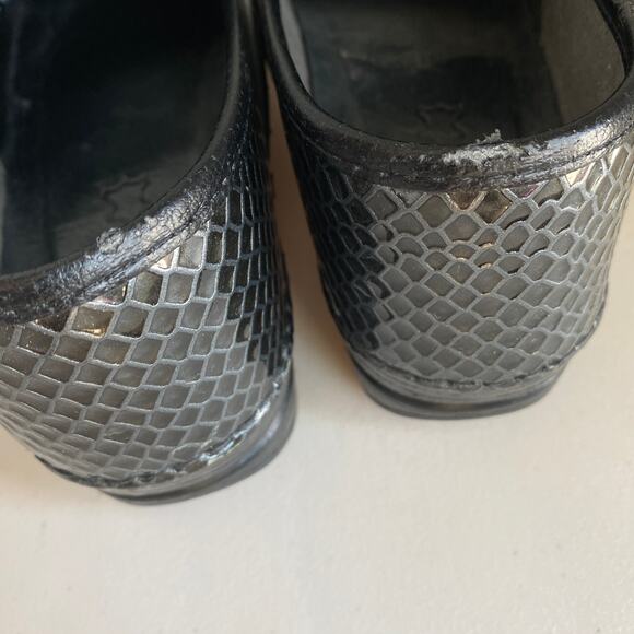 Dansko XP Black Anaconda Patent Leather Clogs Comfort Shoe Size 41 US 10.5-11 - Picture 8 of 13